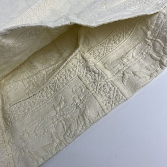 Linen Source Matelasse Pillow Sham Flowerbox Textured Print Ecru Cream Standard - Picture 4 of 10